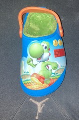CROCS Kid’s Super Mario Yoshi Lined Clogs – Child size 8 LEFT CROC ONLY
