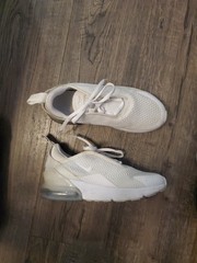 Nike Air Max 270 White Running Shoes Sneakers Kids Size 2Y AO2372-103 Youth