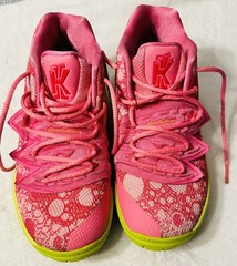 Size 1.5y Nike Kyrie Irving 5 Spongebob Patrick Star, Lotus Pink EUC RARE! #1021