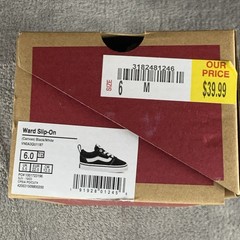 VANS WARD SLIP-ON BLACK AND WHITE SIZE 6.0 VANS OFF THE WALL