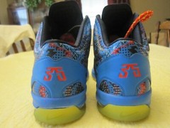 Preloved Nike KD 5 Christmas Hyper Blue Red GS Sz 6Y 555641-403 2012