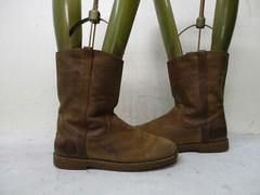 UGG Australia Brown Nubuck Leather Mid Calf Boots Youth Size 4 Style 1002069