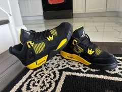 Jordan Air Jordan 4 Retro Thunder Black Yellow Sneaker US 7Y UK 6 EU 40