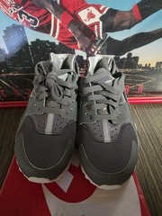 Size 5 (GS) – Nike Huarache Run Low Gray – 654275-012