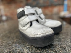 UGG Kids Sz 13 Neumel Platform Leather Chukka Boots Silver Metallic