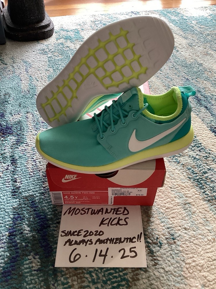 DS 2016 Nike Roshe Two Hyper Turquoise Metallic White Volt GS Sz 4.5Y
