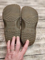Crocs Classic Fleece Lined Dual Comfort Unisex Clogs Sizes M 7 / W 9