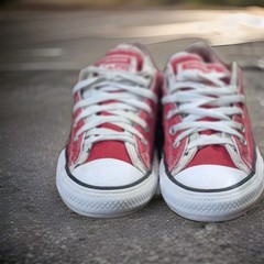 Converse All Star~Classic Low Top Double Tongue w/ Stars Sneakers Girls Size 4