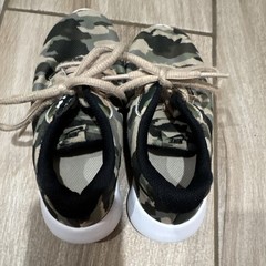 Nike Tanjun Camo Low Top Lace-Up Sneaker Green Black Beige Youth Size 12C