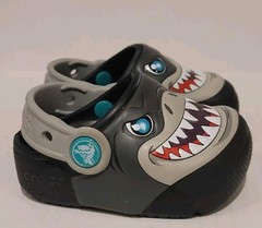 Crocs Classic Clog Kids Fun Lab Black Shark Light up Size C4 Slip On Sandal