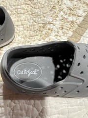 Cat & Jack Unisex Kids Gray/White Slip-On Casual Shoes US Size 7 Rubber Upper