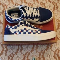 Vans Comfycush Old Skool Autism Awareness Childrens Shoes size 3 Hearts Blue Van