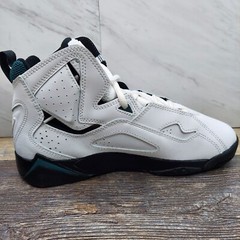 Jordan True Flight White Black Oxidized Green 343795 133 GS Size 6.5Y Women’s 8