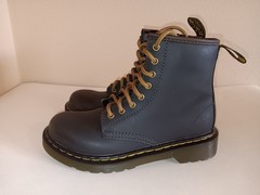NWOB Dr. Martens 1460J Brown Leather Combat Boots Unisex Kids US Size 1 Lace Zip