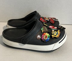 Juniors CROCS Shoes CROSBAND Black & White Slip On Clogs w/ Jibbitz Charms Sz J3