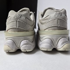 New Balance 9060 Reflection White / Silver PC9060LL Size 2