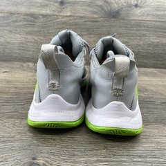 Under Armour Steph Curry 3Z5 Youth Shoe size 3.5 Y Gray Green 3023530