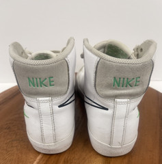 Nike Blazer Mid ’77GS Black Sail White Red Green DM9475-100 Size 5.5Y No Box