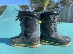 Swiss tech Kids Boots Size 9