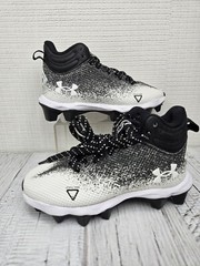 Under Armour UA Kids Size 10K Spotlight Fran RM 2.0 Jr Cleats White/Black