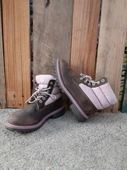 Lavender And Brown Timberland Hiking/Work Boots. Kids Size 13.5.