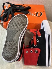 Collection’O High Top Canvas Sneakers Black/Red Unisex Kids Size 8 Model 30113