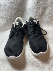 NIKE ROSHE ONE (PS) 749427-021 BLACK/SILVER-WHITE size 3 why? preowned