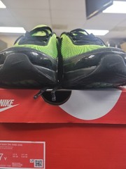 Nike Air Max Dn Shoes Youth Size 7Y Green Black Walking Sneakers HV5257-700