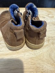 UGG S/N 1012395T Kids Boots Worn See Pics Size 10 Unisex Boys Girls Tan W/wear