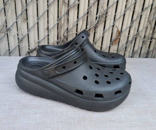 Kids Crocs Iconic Comfort Classic Slip On Platform Clogs Black J6 NWOT
