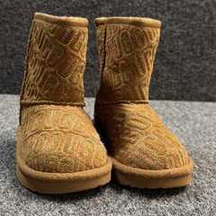 UGG Classic Short Boots Kids 10 Chestnut Rainbow Quilted Logo Suede Winter Cozy