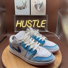 Jordan 1 Low SE University Blue Gradient (GS) Sz 6.5Y