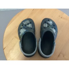 Crocs Star Wars Mandalorian Clogs Kids Size C9 Black Grogu Baby Yoda Jibbitz