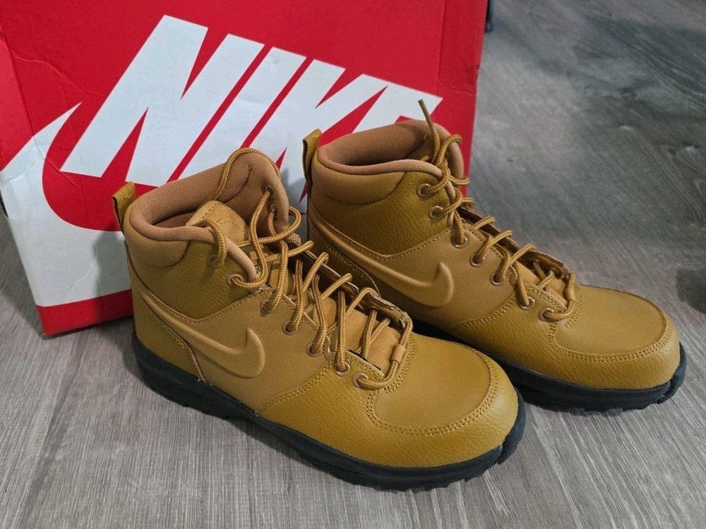 Nike Manoa Leather GS Wheat Brown Beige Black Boots BQ5372-700 Size 5.5Y NEW