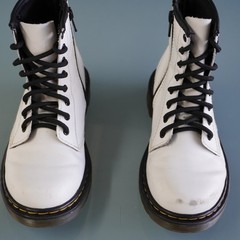 Dr Martens 1460 J Kids White Leather Combat Boots Size US 2 UK 1 EU 33 Youth Zip