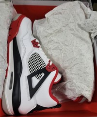 Deadstock Air Jordan 4 Retro (GS) Fire Red Premium white leather