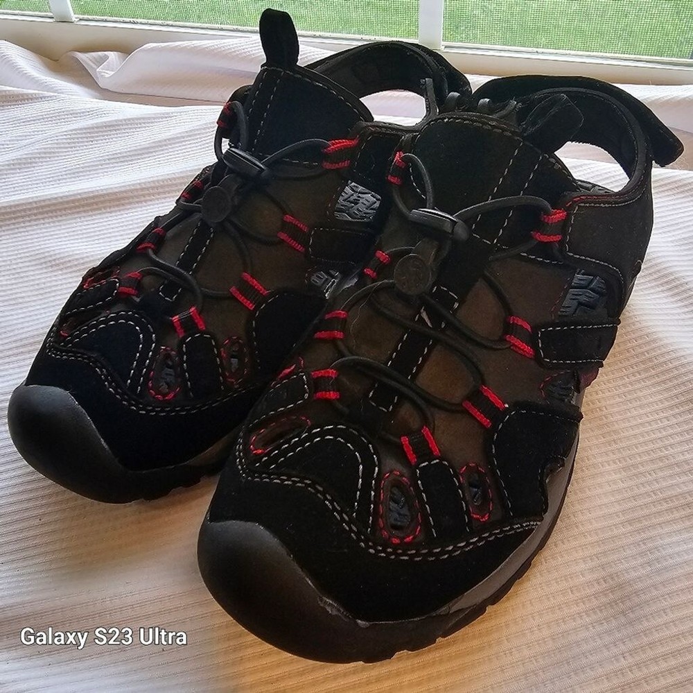 Northside sport sandals Big Kids size 3 outdoor Rugged Bungee Lacing Hiking