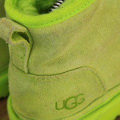 UGG Neumel II Ankle Boot Grinch Lime Green 1017320K Big Kids Size 5 / Women 6.5