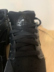 Nike Air Huarache Run Low Triple Black Youth Size 7 ** No Box**