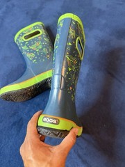 Bogs Kids Rain Boots Sz 3 (See Photos)