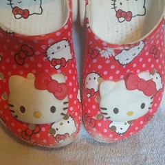 Crocs Hello Kitty Clogs Red Pink Polka Dots Kids Size 11 C Pre School Toddlers