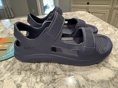 Totes Everywhere Kids Navy Blue Sandals – Size 13-1 NWT FREE SHIPPING
