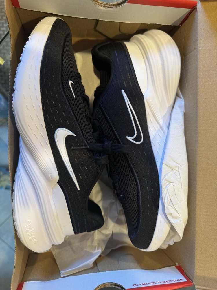 nike uplift sc black white 7Y