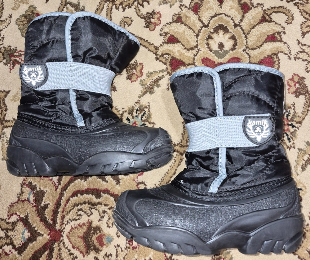 KAMIK “ Snowbug“ toddler size 10 Snow Boot Black Gray Clean
