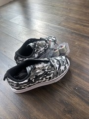 Heelys Roller Shoes Black/Grey Camo Size 4