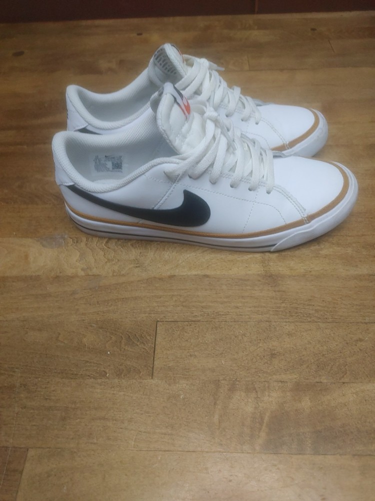 Nike Court Legacy Sneaker White/Black Gum Low Top Lace Up US 6Y