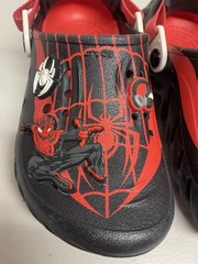CROCS x MARVEL ECHO Team Spider-Man JUNIOR/Kids Red Black Jibbitz Junior Size 3!