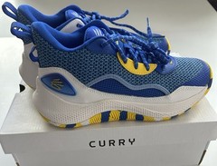 Under Armour GS CURRY 3Z 24 Boys Size 5.5Y Blue + White Basketball Sneakers New