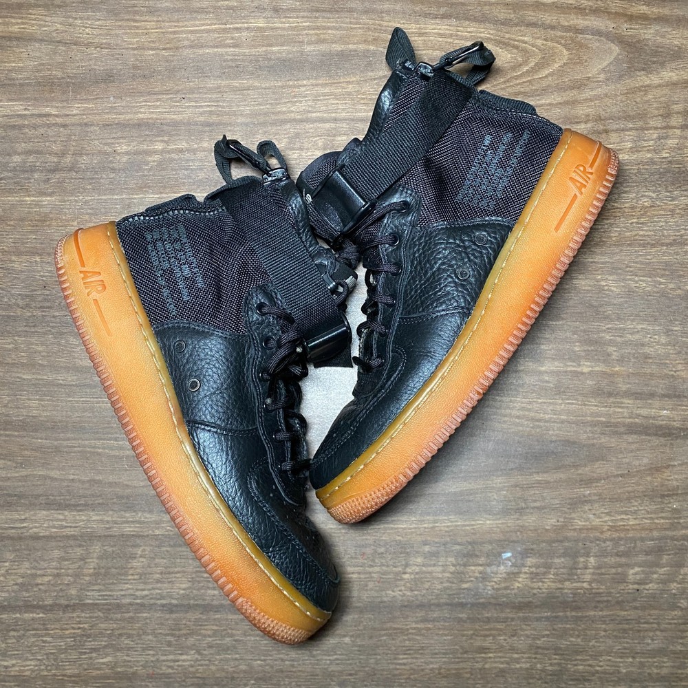 Kid’s Nike SF Air Force 1 Mid Black Gum Light Brown Size 6.5Y Shoes (AJ0424-001)