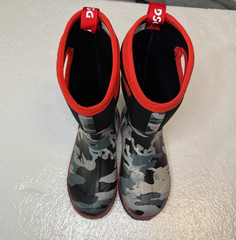 DSG Snowbound Winter Boots Kids Size 5 Camouflage Black/Gray/Red Kids Boots